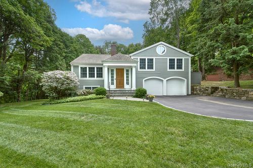 121 Washburn Rd, Briarcliff Manor, NY, 10510-1713 | Card Image
