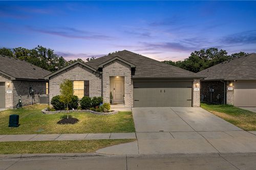 228 Abingdon St, Azle, TX, 76020-3280 | Card Image