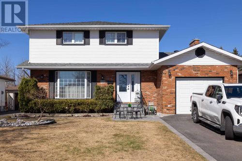 510 Acadia Crt, Thunder Bay, ON, P7C5B8 | Card Image