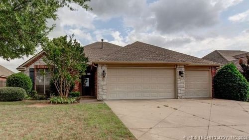 1704 W 120th St S, Jenks, OK, 74037-2978 | Card Image