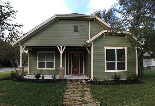 1216 Forest St, Georgetown, TX, 78626-6719 | Card Image