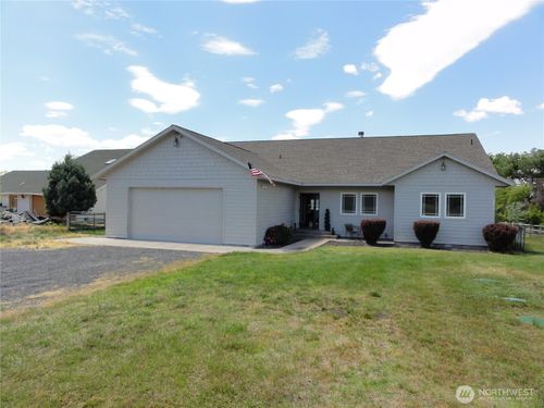 3862 Shorecrest Dr Ne, Moses Lake, WA, 98837-9210 | Card Image