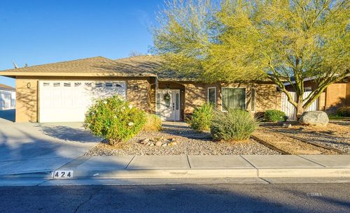 424 S Inyo St, Ridgecrest, CA, 93555-8613 | Card Image