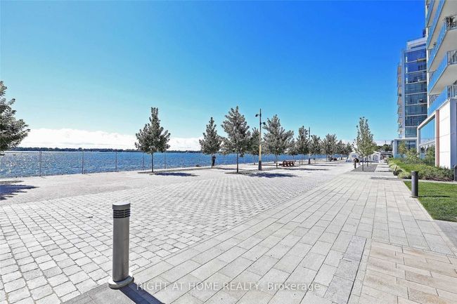 715 - 15 Queens Quay E, Condo with 2 bedrooms, 2 bathrooms and null parking in Toronto ON | Image 17