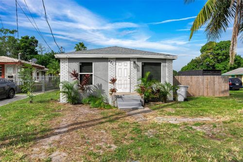 621 Nw 15th Ave, Pompano Beach, FL, 33069-2828 | Card Image