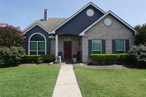 416 Sims Dr, Cedar Hill, TX, 75104-2298 | Card Image