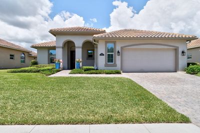 6126 Graysen Square, House other with 2 bedrooms, 2 bathrooms and null parking in Vero Beach FL | Image 2