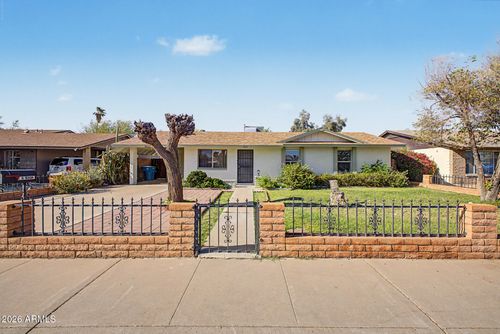 8930 W Montecito Ave, Phoenix, AZ, 85037-1727 | Card Image