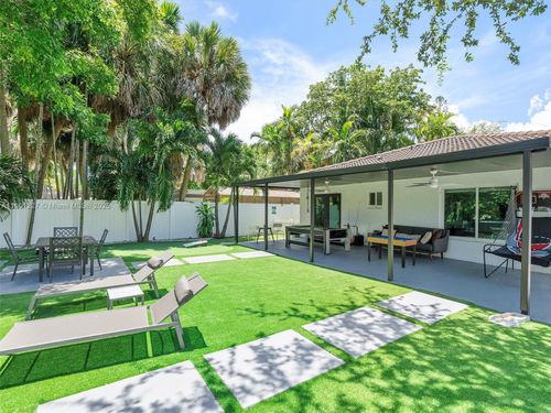 11843 W Biscayne Canal Rd, Miami, FL, 33161-6136 | Card Image