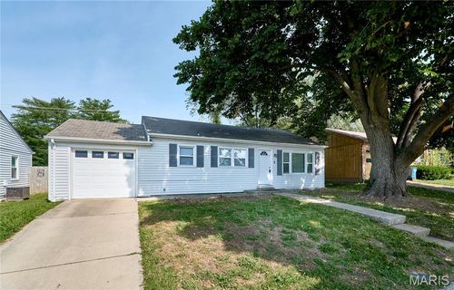 5 Ridgeview Ct, Saint Charles, MO, 63301-2249 | Card Image