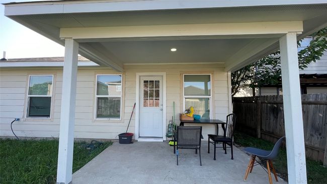 Entrance to property featuring a patio | Image 21