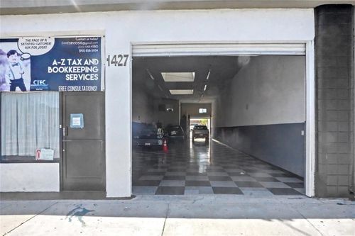 1427 S Pacific Ave, San Pedro, CA, 90731-4702 | Card Image