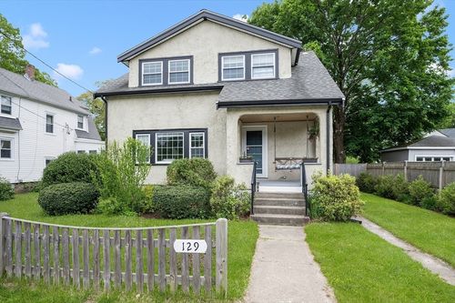 129 Oakland St, Mansfield, MA, 02048-1441 | Card Image