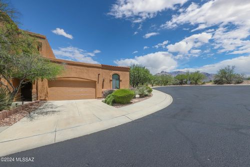 665 E Weckl Pl, Tucson, AZ, 85704-6076 | Card Image