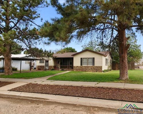 608 Ne 3rd Pl, Earth, TX, 79031-1471 | Card Image