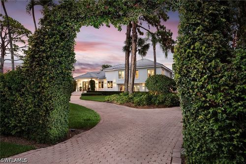 664 Hickory Rd, NAPLES, FL, 34108-2639 | Card Image
