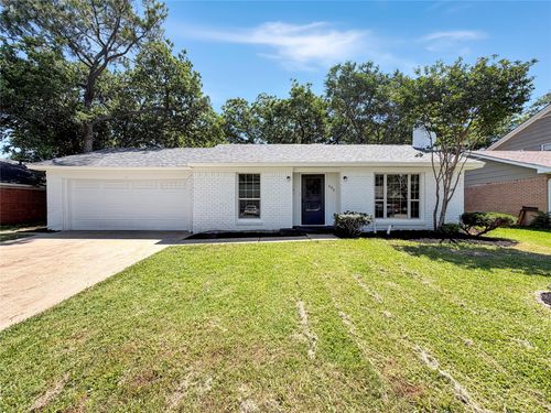 305 Deer Creek Road, Fort Worth, TX, 76140 | Card Image