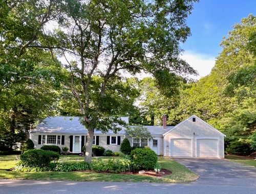 40 Highland Dr, Centerville, MA, 02632-2860 | Card Image