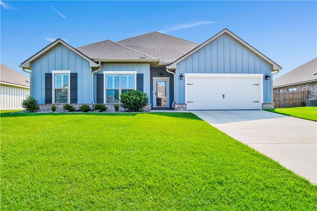 Volterra Ave, Daphne, AL 36526