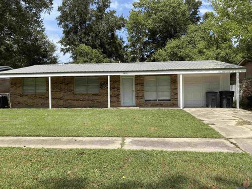 7426 Meadow Park Ave, Baton Rouge, LA, 70810-2009 | Card Image