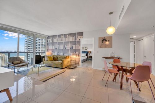 3401-485 Brickell Ave, Miami, FL, 33131-2717 | Card Image