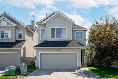 273 Cougartown Cir Sw, House detached with 4 bedrooms, 3 bathrooms and 4 parking in Calgary AB | Image 1