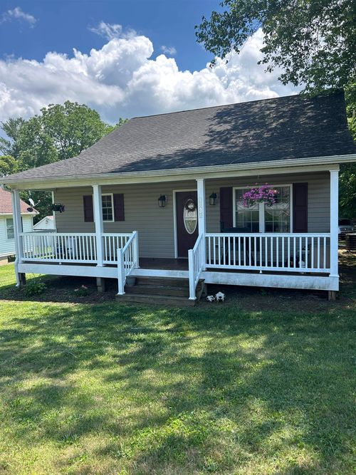 1834 Lyndhurst Rd, Waynesboro, VA, 22980-5223 | Card Image