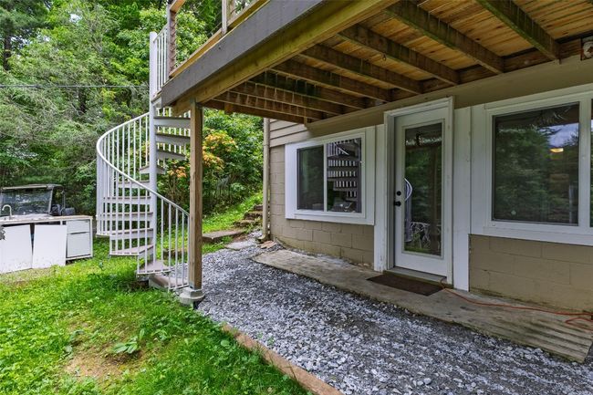 Basement Entry | Image 14