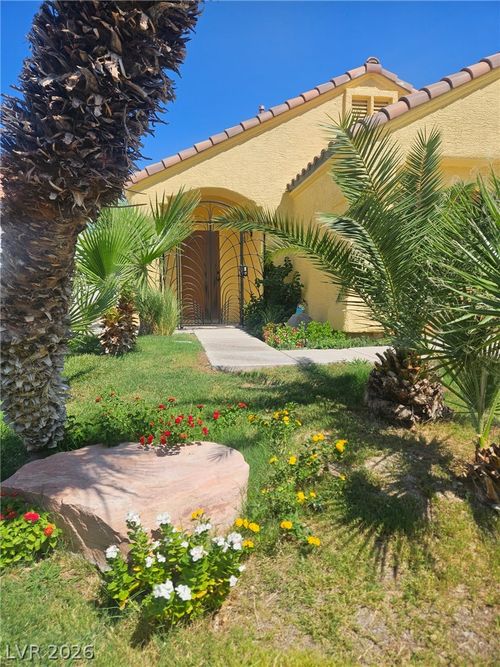 4440 Minaret Way, North Las Vegas, NV, 89031-4308 | Card Image