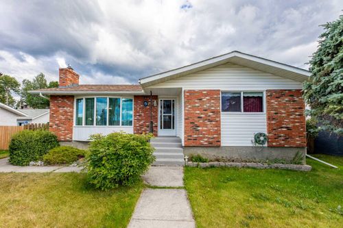 121 Talbot Dr, Hinton, AB, T7V1M1 | Card Image