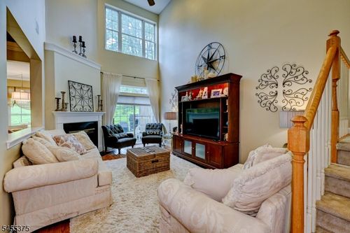 47 Loft Dr, Martinsville, NJ, 08836-2262 | Card Image