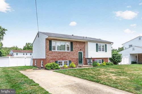4130 Bassett Ct, DUMFRIES, VA, 22026-2420 | Card Image