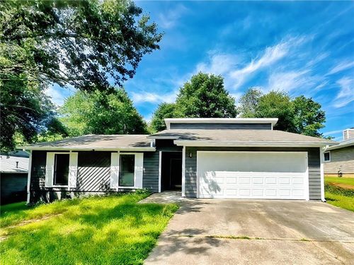 2645 Trotters Walk Trl, Snellville, GA, 30078-4519 | Card Image
