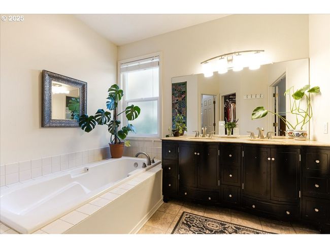 5725 Windfield Loop, House other with 3 bedrooms, 2 bathrooms and 2 parking in Lake Oswego OR | Image 26