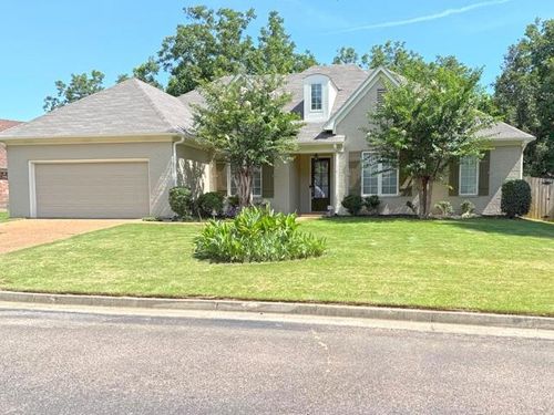 8678 Ashbury Oak Dr, Cordova, TN, 38018-1008 | Card Image