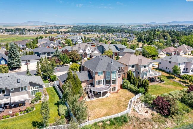 1105 Sw Meyer Dr, Home with 6 bedrooms, 4 bathrooms and null parking in Pullman WA | Image 42