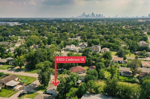 4303 Cadmus St, Houston, TX, 77022-3928 | Card Image