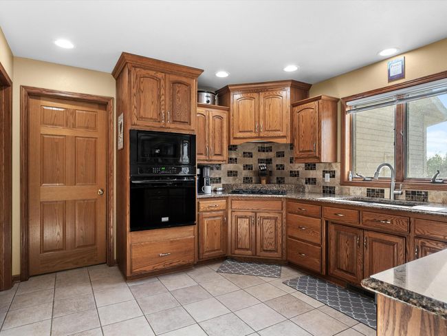 3201 Rolling Hills Dr, House other with 4 bedrooms, 3 bathrooms and null parking in Manitowoc WI | Image 12
