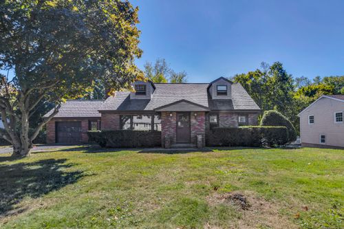 141 Colony Ave, Trumbull, CT, 06611-3611 | Card Image