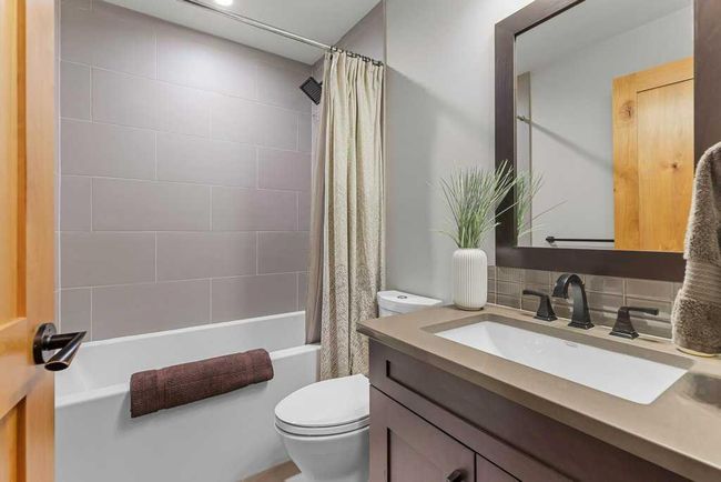 9 Creekside Mews, Townhouse with 3 bedrooms, 4 bathrooms and 2 parking in Canmore AB | Image 31