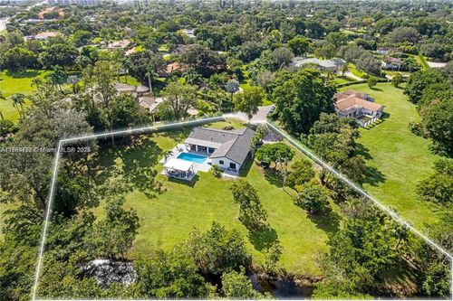 9550 42nd Ct, Coral Springs, FL, 33065-1576 | Card Image