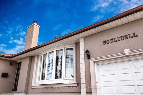 50 Slidell Cres, North York, ON, M3A2C4 | Card Image