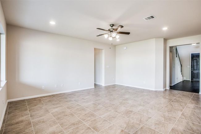 Family Room | Image 4