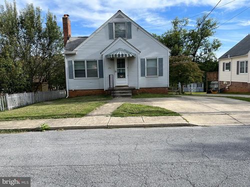 203 Montgomery Ave, MOUNT AIRY, MD, 21771-5475 | Card Image