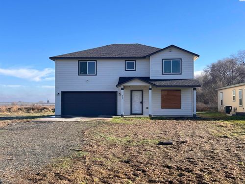 807 S 6th St, Mabton, WA, 98935-9517 | Card Image