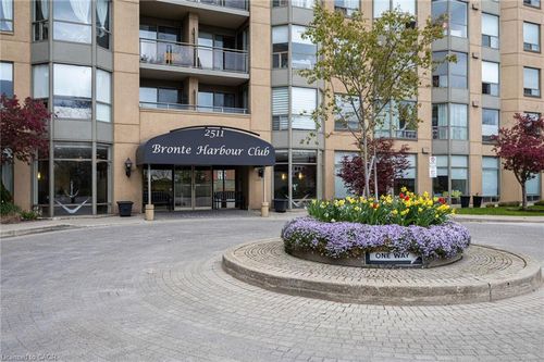 311-2511 Lakeshore Rd W, Oakville, ON, L6L6L9 | Card Image