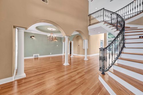 1062 Center Ridge Rd, Collierville, TN, 38017-9207 | Card Image