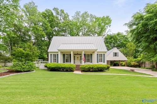 111 Tanglewood Dr, Moulton, AL, 35650-1557 | Card Image