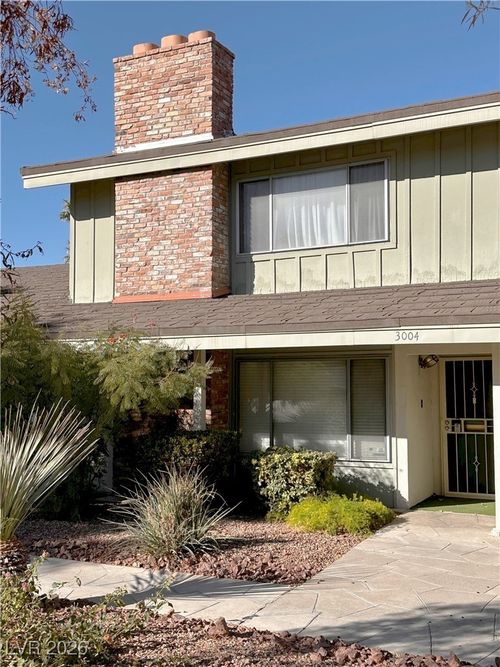 3004 El Camino Ave, Las Vegas, NV, 89102-4056 | Card Image