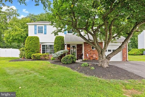 15 Penn Cir, HOLLAND, PA, 18966-2339 | Card Image
